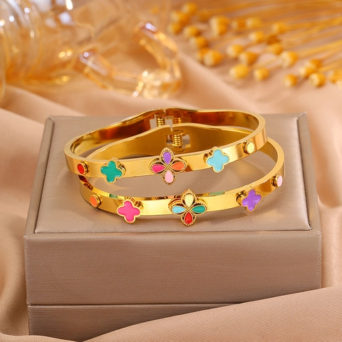 Jonc en Acier Inoxydable Ton Or Trèfle à Quatre Feuilles Émail Coloré Motif Floral Bracelet à Charnière Bijoux de Mode Cadeau