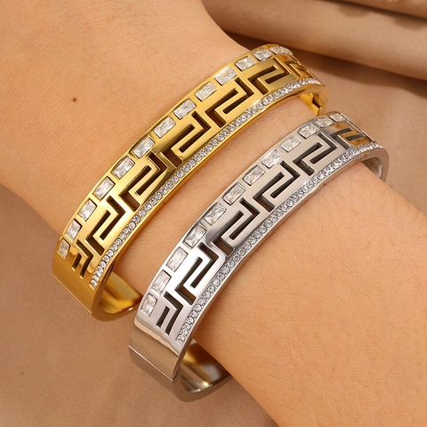 Vintage Stainless Steel Hollow Meander Bangle For Women Luxury 18K Gold Plated Rhinestone Zirconia Inlaid Bracelet Jewelry