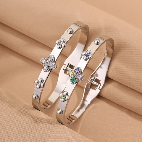 Bracelet Jonc en Acier Inoxydable pour Femme Incrusté de Zircone Motif Trèfle Étoile Poli Argent Bijoux de Fête