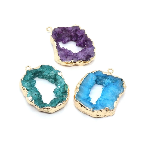 Natürlicher Unregelmäßiger Kristall Druzy Anhänger Galvanisierter Goldrand Geoden Stein Charm Für DIY Schmuckherstellung Halsketten Party Damen