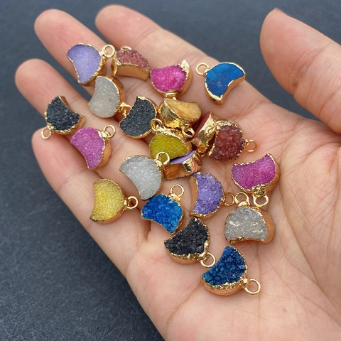 Naturkristall Druzy Mond Anhänger Vergoldetes Kupfer Halbmond Form Stein Anhänger Für DIY Schmuckherstellung Halskette Handwerk Zubehör