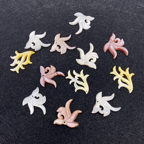 Natuurlijke Schelp Handgesneden Bloem Veer Hangers Parelmoer DIY Sieraden Accessoires Voor Ketting Oorbellen Maken
