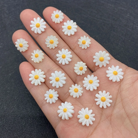 Perline di Conchiglia Naturale a Forma di Margherita Smalto Bianco Floreale Perline Sciolte per Creazione Gioielli DIY Bracciale Collana