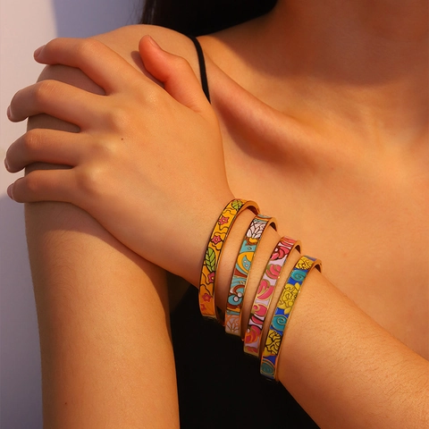 Bracelet Jonc Rétro en Acier Inoxydable Émaillé pour Femme Plaqué Or Motif Floral Spirale Bijoux de Mode