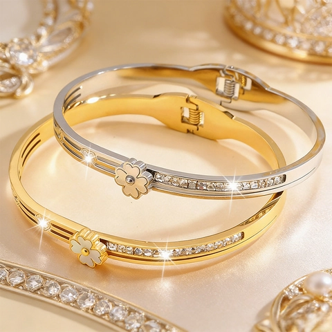 Bracelet Jonc en Acier Titane Trèfle à Quatre Feuilles Avec Cœur Zircone Plaqué Or Argent Bracelet Fleur Femme Bijoux