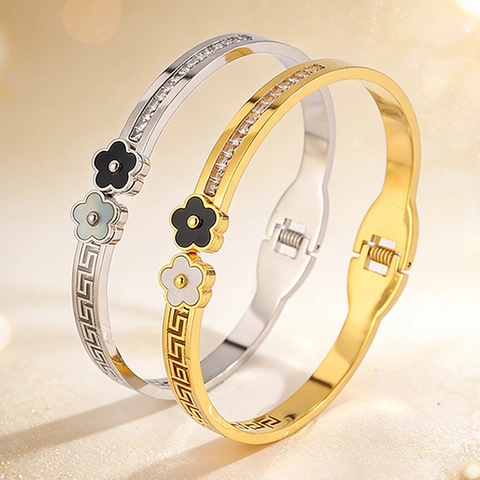 Bracelet Jonc Moderne en Acier Inoxydable Motif Clé Grecque Fleur Plqué Or Argent Incrusté de Zircone pour Femme