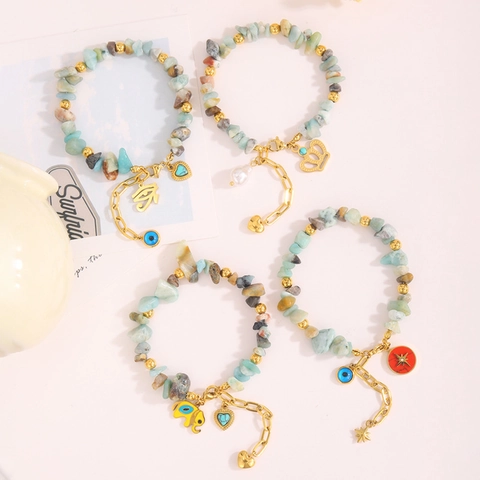 Bracelet Perlé en Pierre Naturelle Bohême pour Femmes en Acier Inoxydable Plaqué Or Avec Charme Cœur Couronne Mauvais Œil Éléphant Bijoux