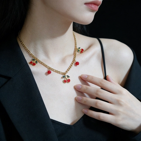 Collana con Pendente a Ciliegia in Acciaio Inossidabile Dolce Catena Figaro Placcata Oro Gioielli per Donna Ragazza