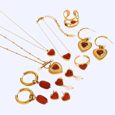Collier Pendentif Agate Cœur Rouge en Acier Inoxydable Vintage Boucles d'Oreilles Perles Artificielles Plaqué Or Bague Ouverte Réglable Femme