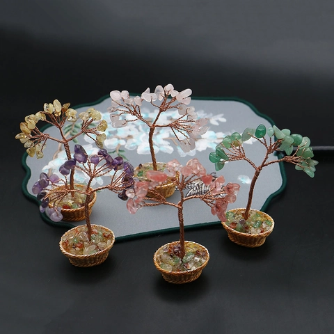 Mini Árbol de la Vida de Cristal de Piedra Natural Hecho a Mano Base de Cesta Tejida Alambre de Cobre Decoración Escritorio Hogar