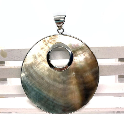 Natural Mother Of Pearl Shell Pendants Iridescent Circle Hollow Charms Zinc Alloy Rhinestone Inlaid DIY Jewelry Findings
