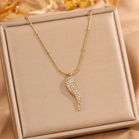 Collar de Colgante de Cuerno Italiano Chile de Acero Inoxidable de Moda para Mujer Chapado en Oro con Zirconia