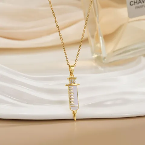 Creative Syringe Shape Pendant Necklace Women Copper Gold Plated Rhinestone Medical Nurse Doctor Gift Fashion Jewelry