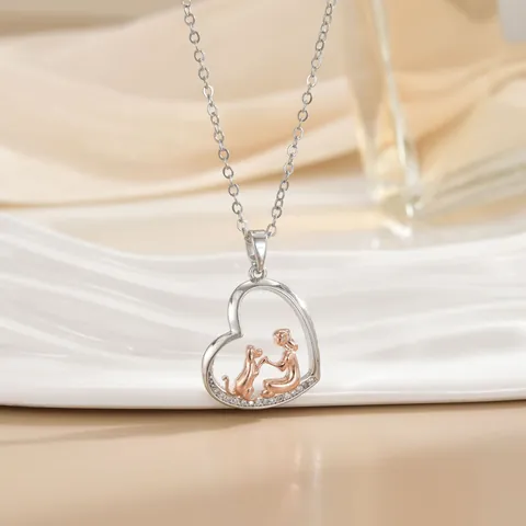 Collana con Ciondolo a Cuore Ragazza Cane in Rame Placcatura a Due Toni Zirconia Tema Animale Domestico Gioielli Accessorio Regalo per Donna