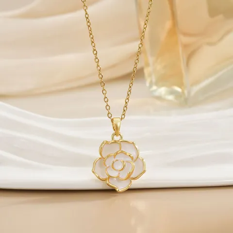 Fashion Copper Rhinestone Heart Pendant Necklace For Women Gold Camellia Flower Rabbit Lucky Lock Clavicle Chain Jewelry Gift