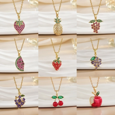 Collier avec Pendentif Fruits en Cuivre Mode Zirconium Émail Fraise Cerise Raisin Ananas Collier pour Femme Bijoux Doux Cadeau