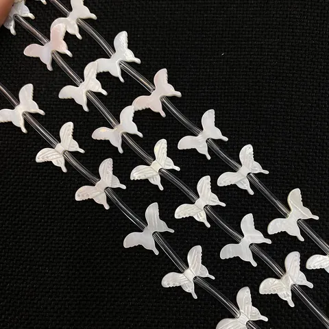 Perle di Conchiglia Naturale Bianca a Forma di Animale Farfalla Uccello Pesce Gatto Perline Sciolte per Creazione Gioielli Fai da Te Collana Orecchini