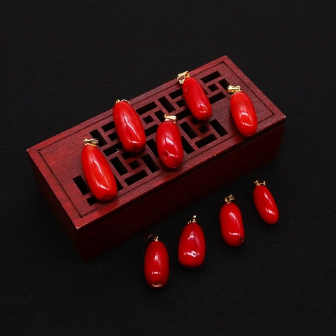 Colgante de Coral de Bambú Sintético Forma de Arroz Rojo Solo Sin Cadena Con Poste de Plata de Ley 925 Oro DIY