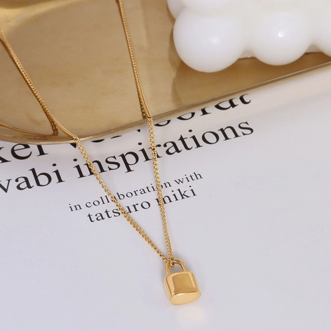 Titanium Steel Padlock Pendant Necklace For Women 18K Gold Plated Minimalist Choker Clavicle Chain Jewelry Gift