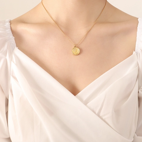 Vintage Stainless Steel Pendant Necklace For Women Gold Silver Plated Portrait Coin Pig Evil Eye Star Pendant Jewelry Gift