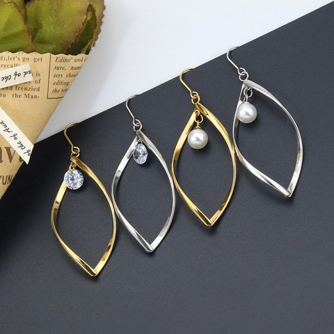 Roestvrijstalen Gedraaide Blad Hanger Oorbellen Voor Dames Elegante Kunstparel Strass Hol Frame Oorhaak Minimalistische Sieraden