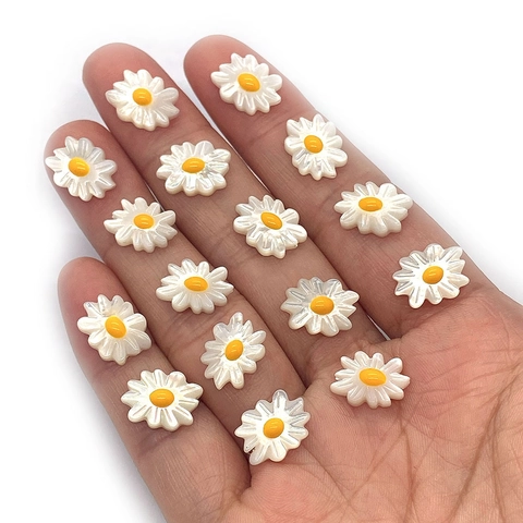 Perline Naturali di Guscio di Mare Ovale Margherita Smalto Bianco Floreale Giallo Centro Perline Sciolte per DIY Gioielli