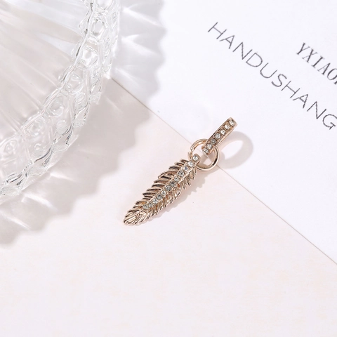 Ciondolo a Forma di Piuma in Lega Oro Rosa Stile Etnico Bohemien Con Zirconia Per Gioielli Fai-da-te Collana Bracciale Donna