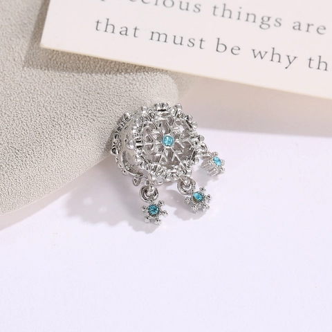 Snowflake Charm Pendant For DIY Bracelet Alloy Blue Zirconia Hollow Out Hanging Small Snowflakes Christmas Winter Jewelry