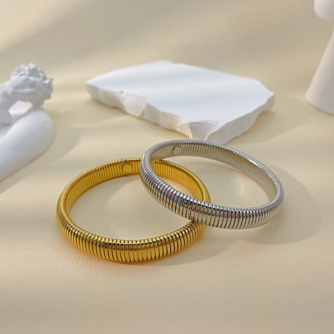 Minimalist Stainless Steel Tubogas Spiral Bangle Bracelet For Women Gold Silver Plated Industrial Style Coiled Ribbed Hand Cuff Fashion Jewelry