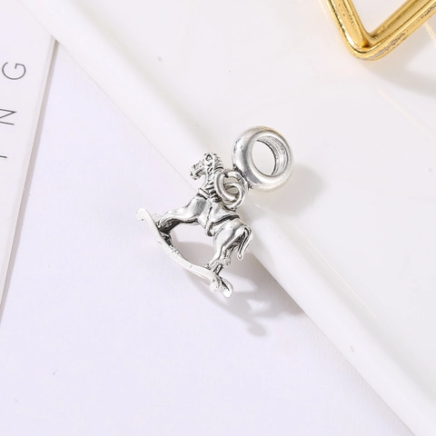 Vintage Alloy Rocking Horse Pendant Charm Antique Gold Silver Animal Trojan Horse For DIY Jewelry Making Necklace Bracelet