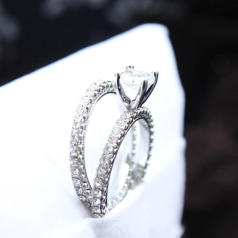Luxury Alloy Zircon Flower Ring Set Two-Piece Silver Plated Sparkling Crystal Rings For Women Wedding Engagement Party Jewelry