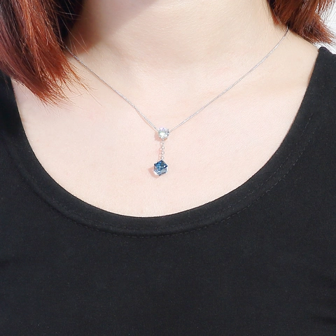 Minimalist Austrian Crystal Pendant Necklace For Women Aurora Sugar Cube Zirconia Silver Plated Clavicle Chain Jewelry Gift