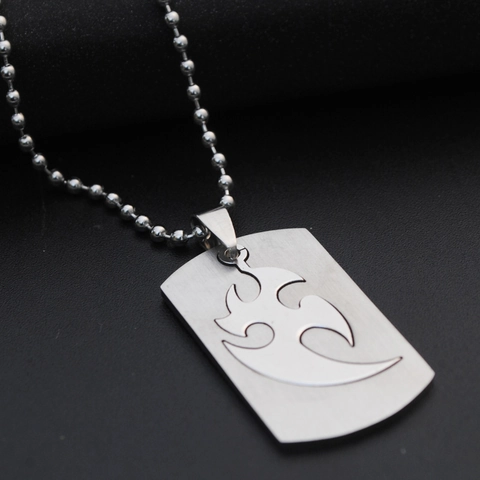 Collana con Ciondolo Targhetta Cane Punk in Acciaio al Titanio Fiamma Vuota per Uomo Donna Streetwear Argento Metallo Spazzolato Gioielli