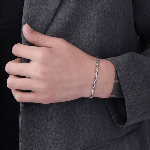 Minimalistische Roestvrijstalen Armband Unieke Gedraaide Mobius Schakels Gepolijste Kettingarmband Voor Heren Dames Dagelijkse Mode Sieraden