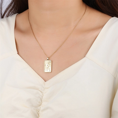 Vintage Tarot Card Pendant Necklace Gold Plated Copper Relief With Zirconia For Women Men Mystical Gothic Jewelry Gift
