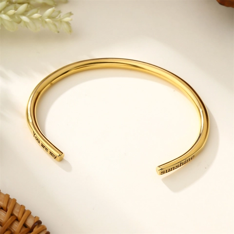 Jonc Ouvert en C en Acier Inoxydable Plaqué Or Minimaliste pour Femme Gravé You Are My Sunshine Bijoux Cadeau