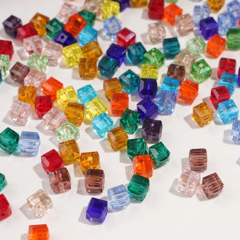 Faceted Cube Glass Crystal Beads 6mm 8mm Translucent Square Spacer Beads For DIY Jewelry Making Necklace Bracelet Decoration Crafts