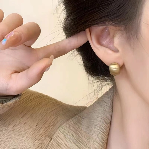 Minimalist Brushed Matte Bean Stud Earrings 18K Gold Plated Copper Geometric Earrings With 925 Sterling Silver Earring Post For Women