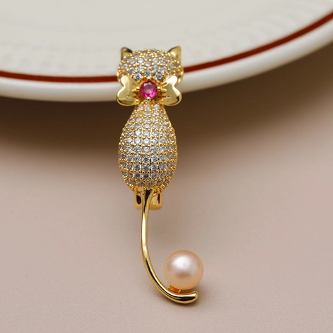 Broche Chat Haut De Gamme En Cuivre Avec Zirconia Et Perle d'Eau Douce Pour Femme Épingle Animale Élégante Bijoux