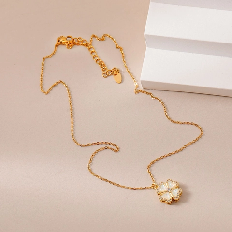 Stainless Steel Gold Plated Clover Pendant Necklace With Synthetic Opal Zirconia For Women Elegant Fashion Jewelry Gift