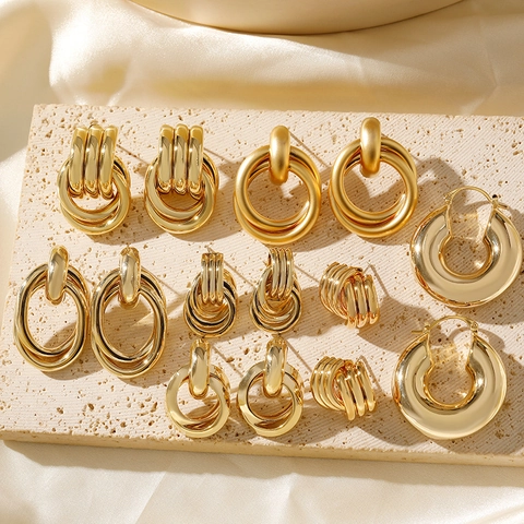 Boucles d'Oreilles Clous Géométriques en Acier Inoxydable Plaqué Or 18K Style Industriel Rétro Bijoux Anneaux Torsadés