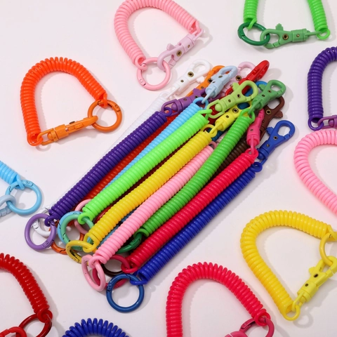 Kleurrijke Plastic Veerspiraal Sleutelhanger Lanyard Met Karabijnsluiting En Ring Uittrekbare Anti-Verlies Spiraal Sleutelhanger Voor DIY Tas Telefoon Charm Accessoires