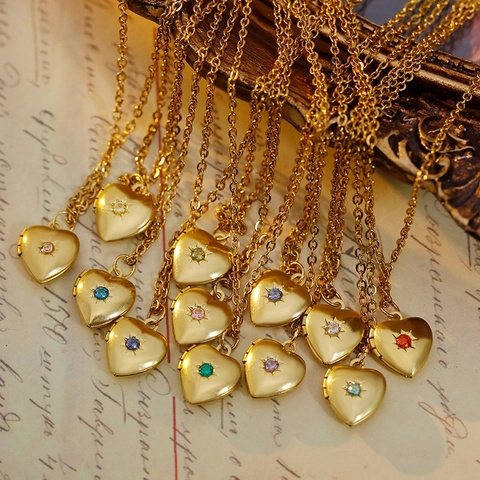 Collier Médaillon en Forme de Cœur en Acier Inoxydable Vintage pour Femmes Plaqué Or avec Pendentif en Strass Incrusté Bijoux Cadeau
