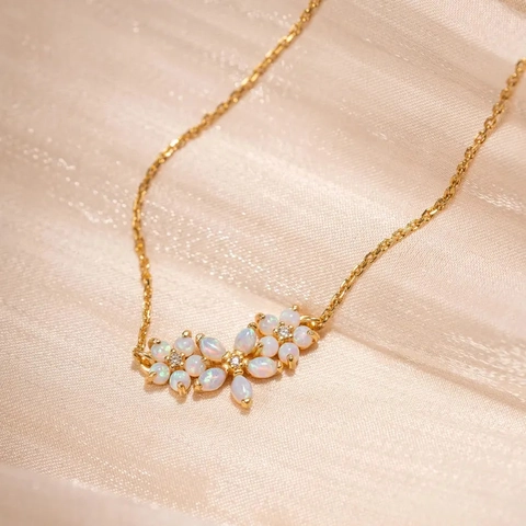 Elegant Flower Pendant Necklace Copper Artificial Opal Rhinestone Gold Silver Plated Clavicle Chain For Women Jewelry