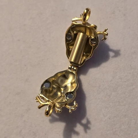 Collana Urna Cuore Anatomico per Ceneri Ciondolo in Rame Galvanizzato Gioielli Commemorativi Hip Hop Gothic Medaglione