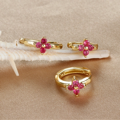 Rose Red Zirconia Flower Ear Hoops For Women Copper Electroplated Four-Petal Clover Huggie Earrings Jewelry Accessory