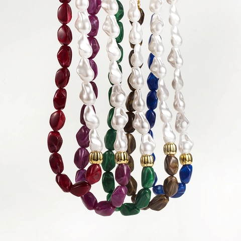 Collier en Imitation de Künstliche Perle Baroque Vintage Français pour Femme Élégante Chaîne de Clavicule en Résine Colorée Irrégulière Motif Marbre Bijoux en Künstliche Perles d'Alliage d'Or