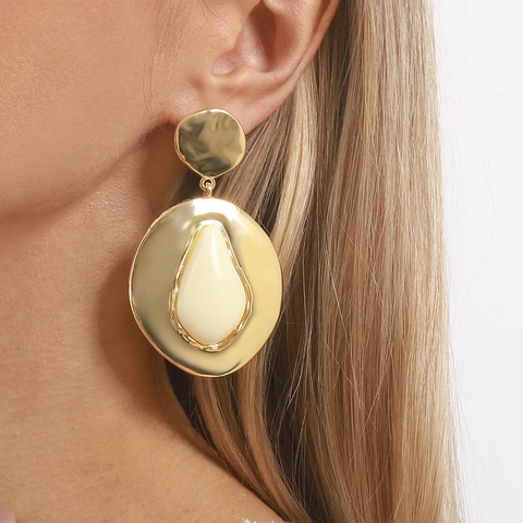 Vintage Hammered Alloy Drop Earrings For Women Exaggerated Geometric Large Circle Teardrop Resin Inlaid Earrings Boho Party Jewelry
