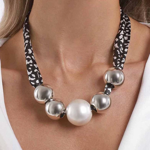Vintage Leopard Print Silk Scarf Choker Necklace For Women Bohemian Fabric Cloth Bead Pendant Sweater Chain Fashion Jewelry