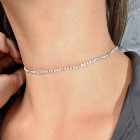 Collier Ras de Cou Tennis en Alliage Minimaliste pour Femme Élégant Bijou de Chaîne de Collier avec Incrustation de Cristal Étincelant Ajustable